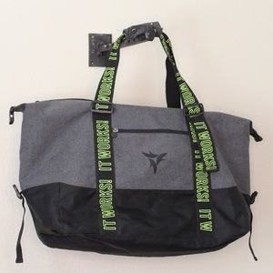 It Works Duffle bag